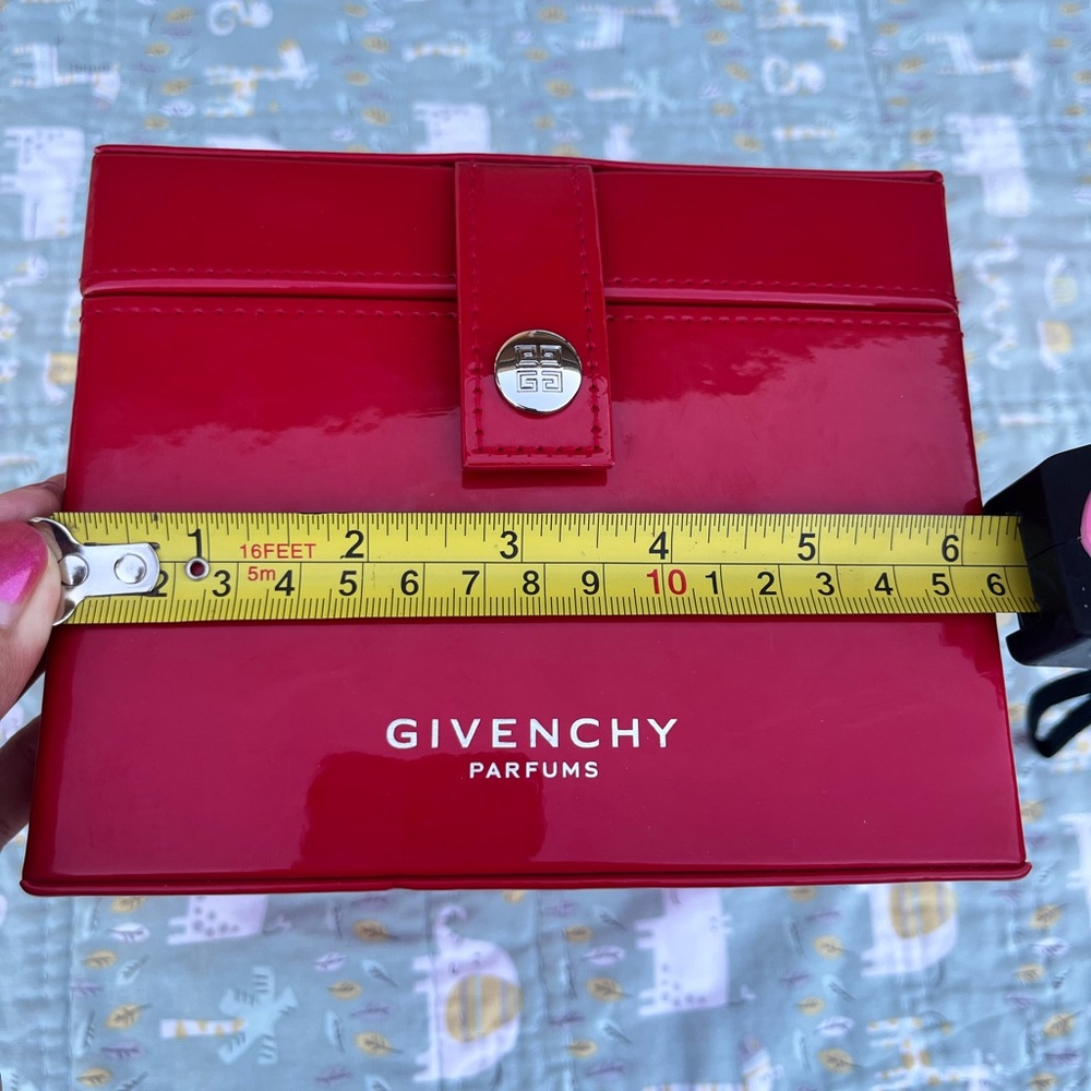 Givenchy Vanity Case (PRICE FIRM) - Picture 10 of 12